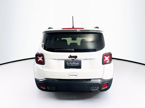 Used 2020 Jeep Renegade Latitude image 7