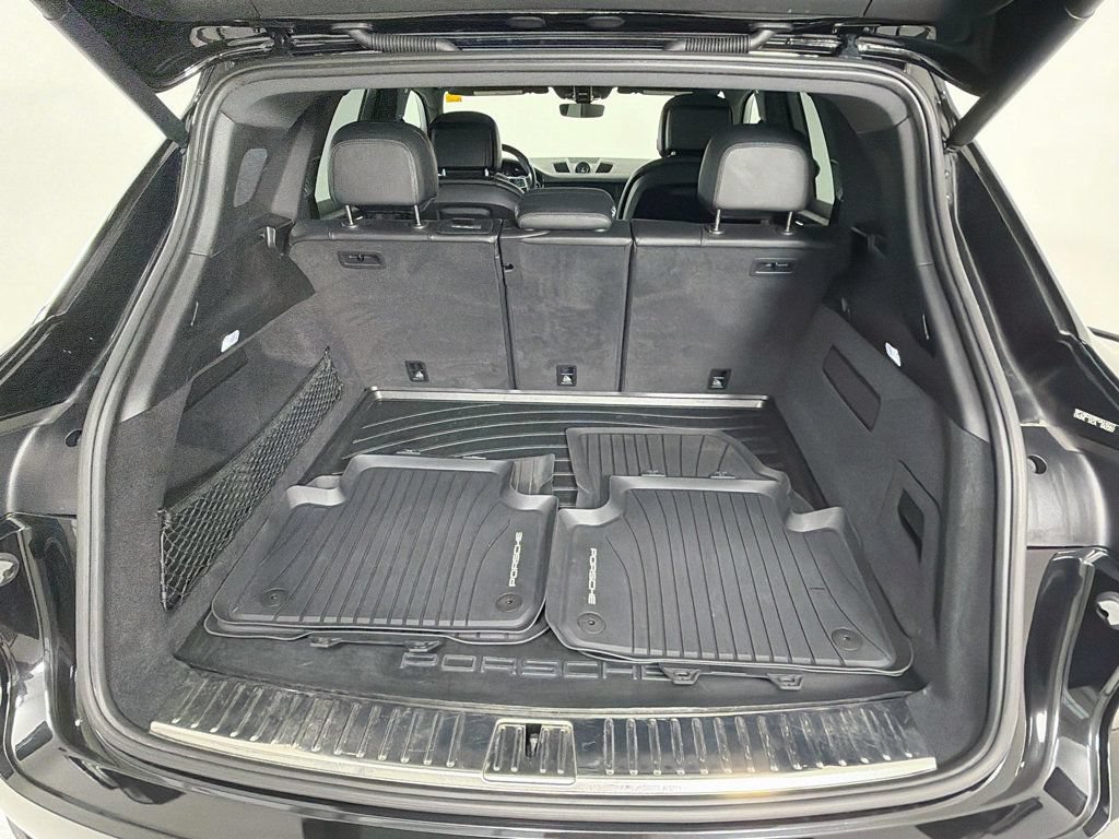 Certified 2023 Porsche Cayenne S AWD/4WD image 25