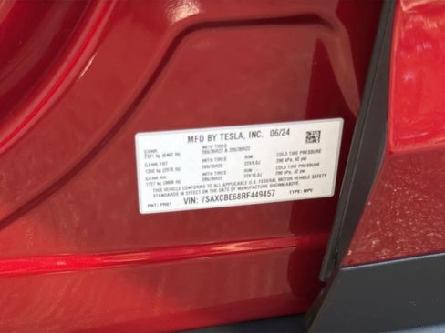 Used 2024 Tesla Model X Plaid image 9