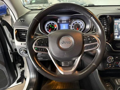Used 2019 Jeep Cherokee Limited FWD image 8