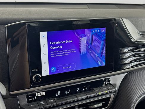 Used 2025 Toyota Camry SE image 21