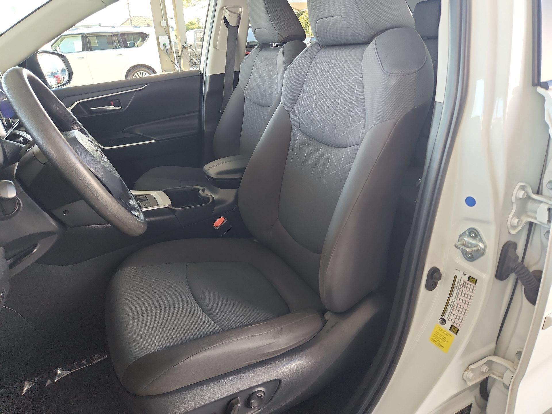 Used 2024 Toyota RAV4 XLE w/ Convenience Package AWD/4WD image 13