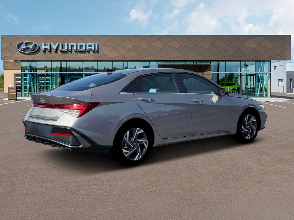 Certified 2026 Hyundai Elantra Limited FWD image 8