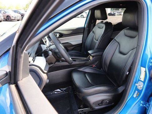Used 2025 Jeep Compass Limited AWD/4WD image 9