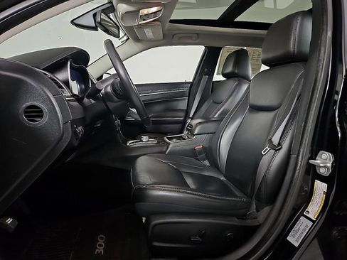 Used 2017 Chrysler 300 Limited w/ Value Package image 13