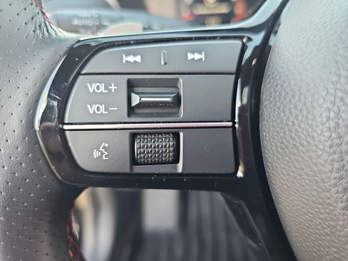 Used 2025 Acura ADX A-Spec image 17