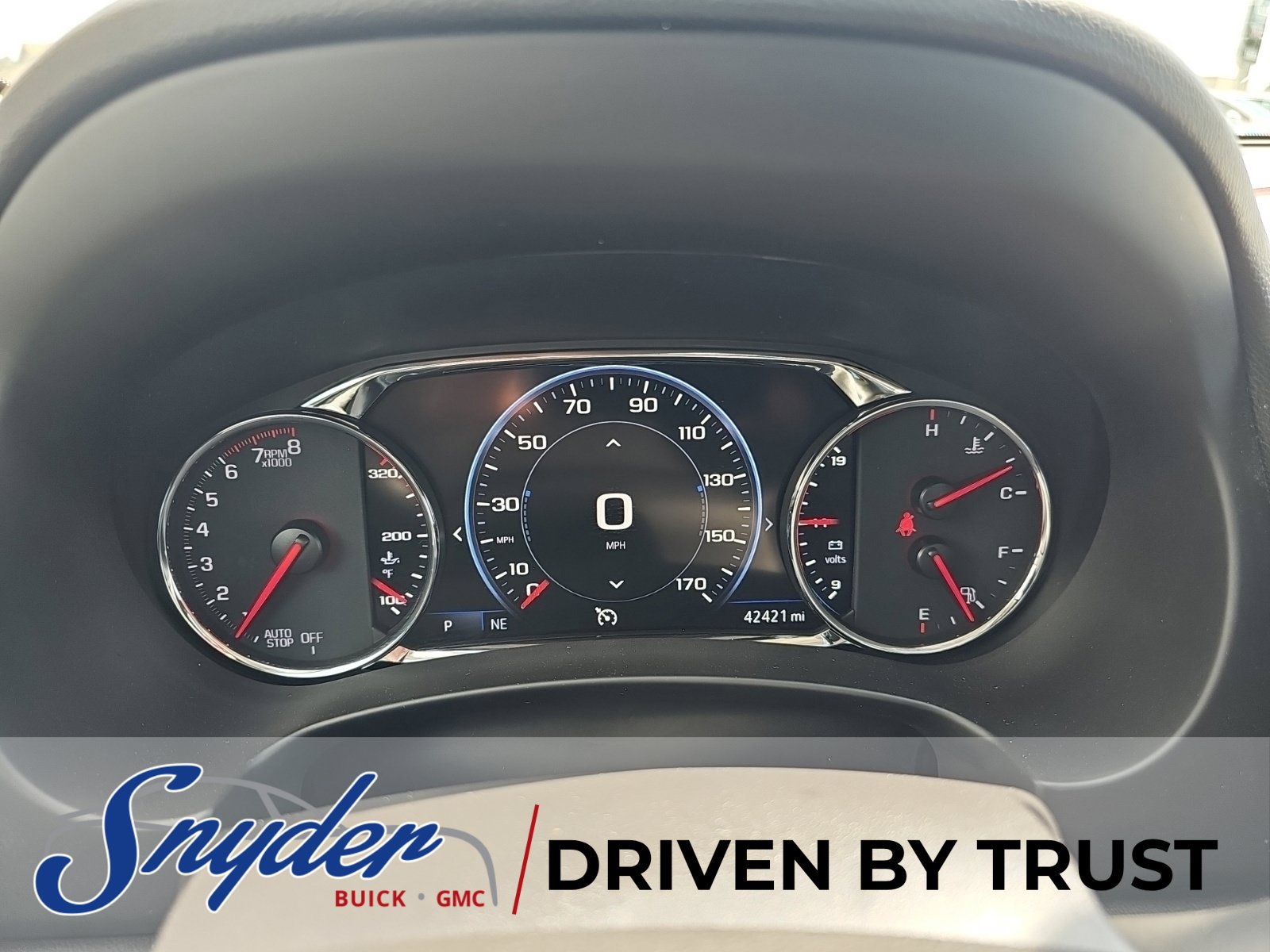Used 2024 GMC Terrain Denali w/ Denali Premium Package AWD/4WD image 14