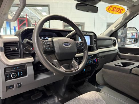 Used 2023 Ford F350 XLT w/ FX4 Off-Road Package AWD/4WD image 12