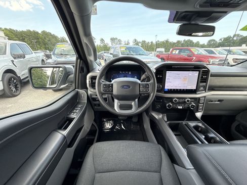 Used 2025 Ford F150 XLT w/ Equipment Group 302A MID RWD image 13