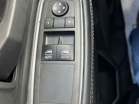 Used 2022 RAM 5500 Tradesman image 4