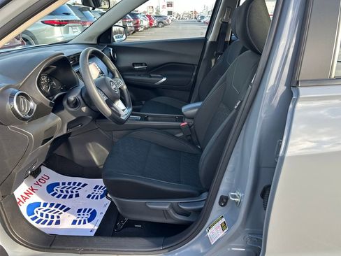 Certified 2023 Nissan Kicks SV image 9