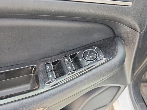 Used 2020 Ford Edge SEL image 20