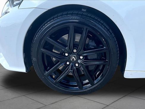 Used 2016 Lexus IS 200t w/ F Sport Package RWD image 10