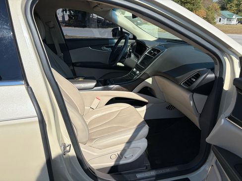 Used 2018 Lincoln MKX Select w/ Select Plus Package image 27
