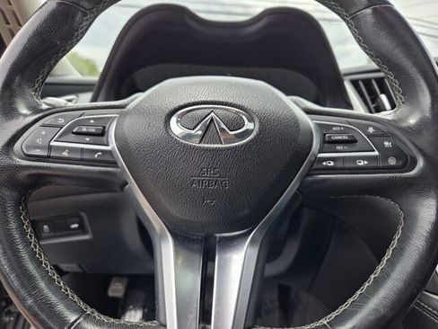 Used 2021 INFINITI Q50 Luxe RWD image 12