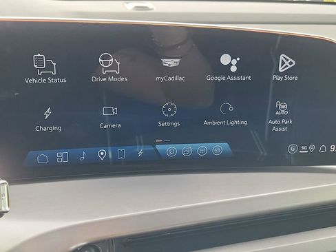 New 2026 Cadillac Vistiq Platinum AWD/4WD image 16