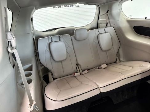 Used 2021 Chrysler Pacifica Limited w/ Premium & Safety Sphere Group AWD/4WD image 28