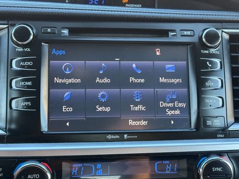 Used 2015 Toyota Highlander XLE image 52