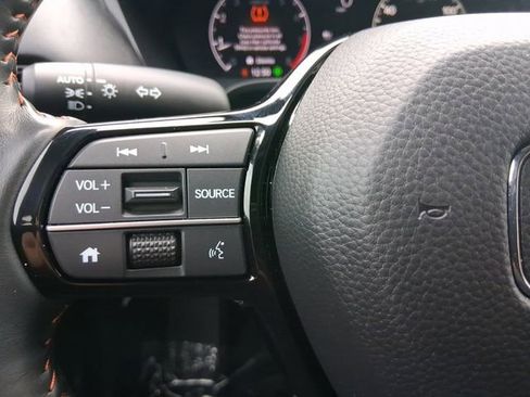 Used 2024 Honda HR-V Sport image 11