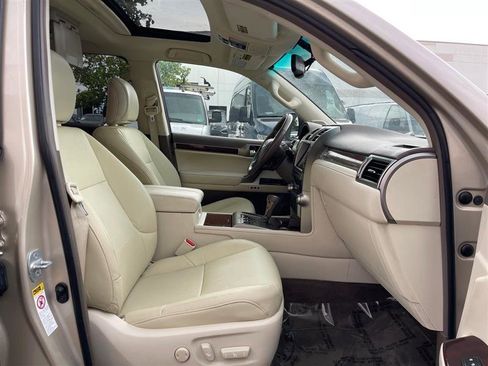 Used 2011 Lexus GX 460 image 49