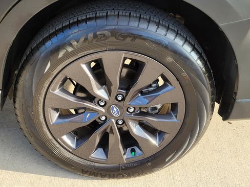 Certified 2025 Subaru Outback Onyx Edition AWD/4WD image 23