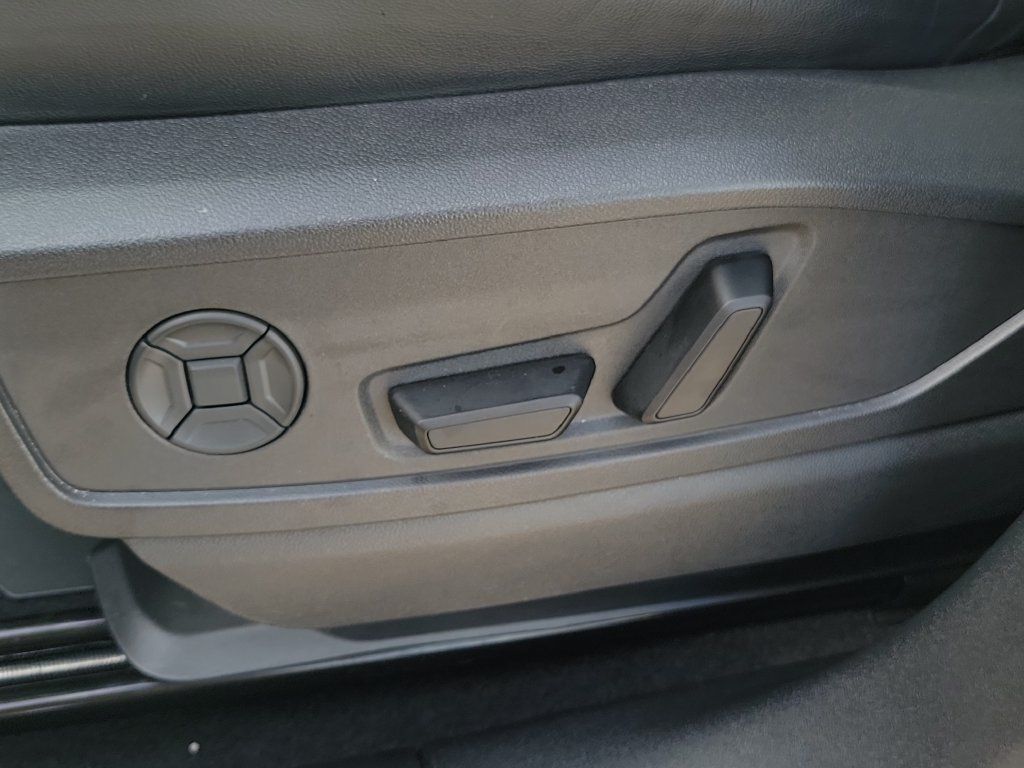 Certified 2025 Audi Q5 Premium w/ Convenience Package AWD/4WD image 18