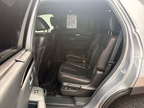 Certified 2025 Honda Pilot TrailSport image 16