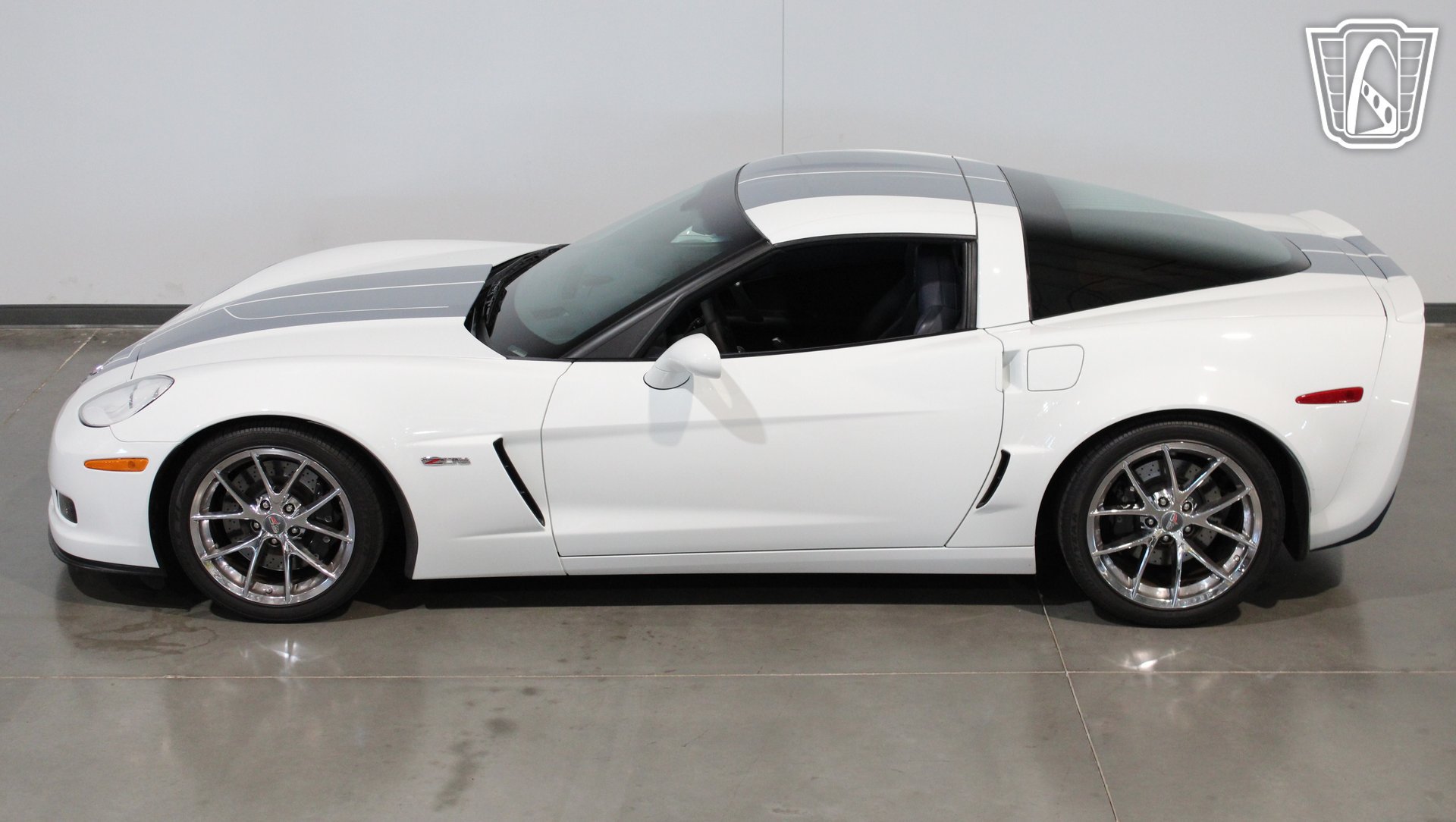 Used 2013 Chevrolet Corvette Z06 w/ 3LZ Preferred Equipment Group RWD image 18