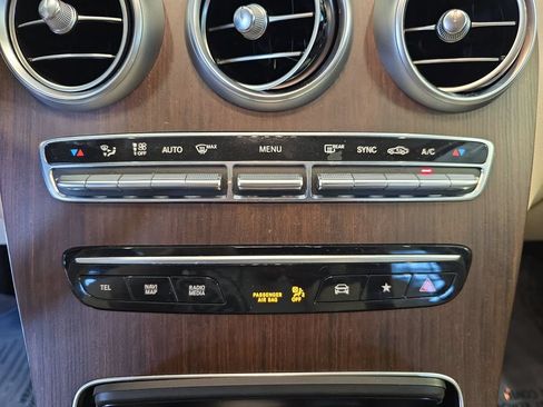 Certified 2021 Mercedes-Benz GLC 300 4MATIC image 24