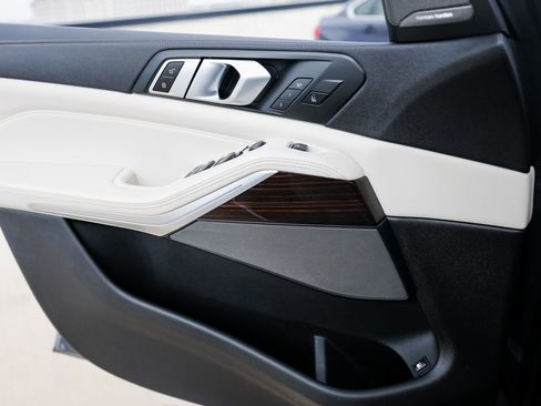 Used 2021 BMW X5 xDrive45e w/ Premium Package 2 image 24