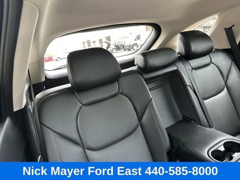 Used 2025 Genesis GV70 2.5T w/ Select Package image 22