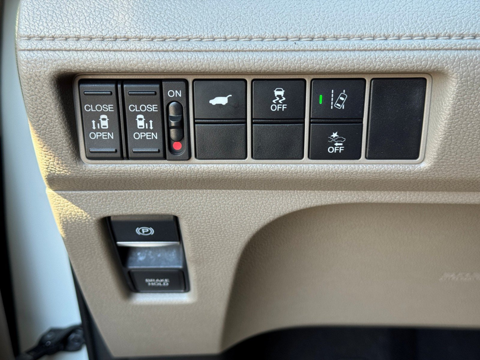Used 2018 Honda Odyssey EX-L image 16