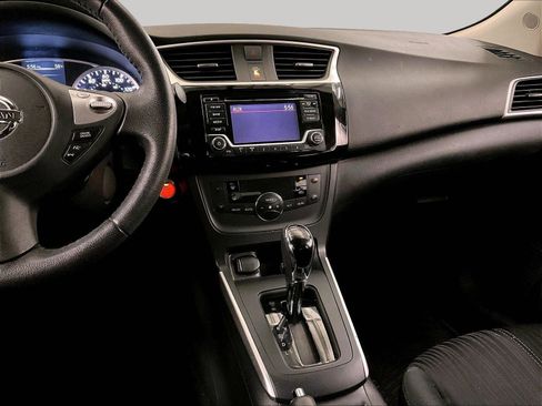 Used 2018 Nissan Sentra SV FWD image 6
