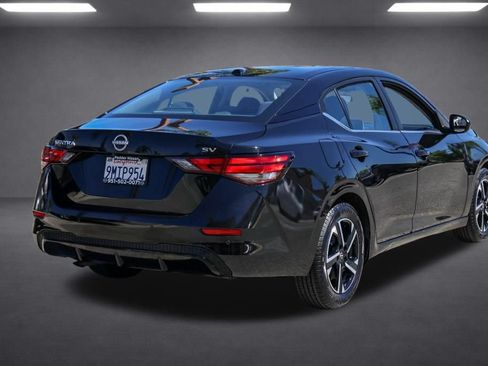 Used 2024 Nissan Sentra SV FWD image 4