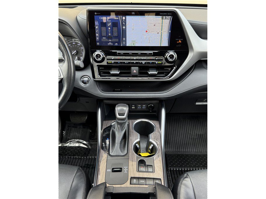Used 2022 Toyota Highlander Platinum FWD image 10