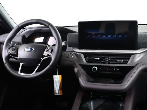 New 2026 Ford Explorer Platinum w/ LUX Leather Package image 8