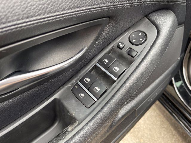 Used 2012 BMW 528i xDrive Sedan AWD/4WD image 11