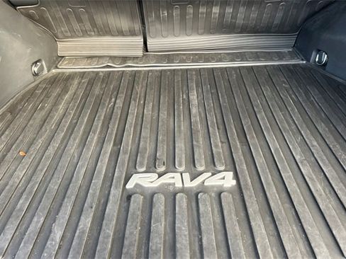Used 2024 Toyota RAV4 XLE image 18