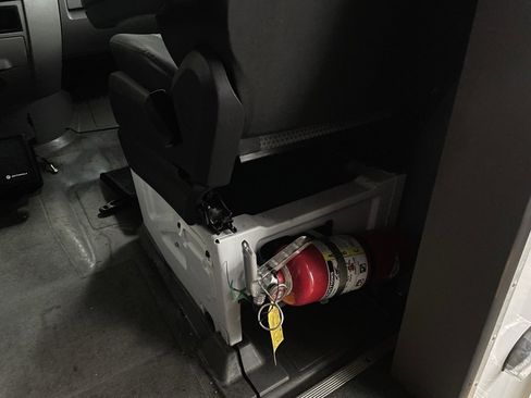 Used 2008 Dodge Sprinter 3500 w/ Window Group Iv Fixed Glass image 23