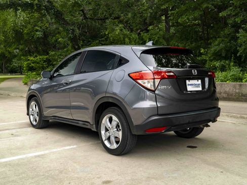Certified 2022 Honda HR-V LX image 7