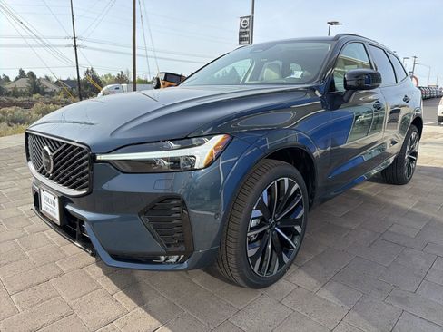 New 2026 Volvo XC60 B5 Ultra w/ Climate Package AWD/4WD image 4