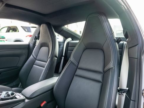 Used 2025 Porsche 911 Carrera 4 GTS image 5