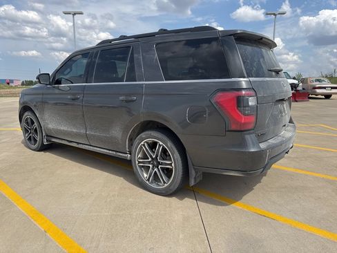 Used 2020 Ford Expedition Limited w/ Equipment Group 303A AWD/4WD image 2