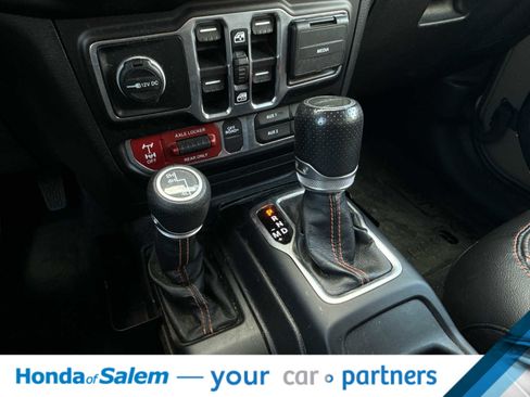 Used 2020 Jeep Gladiator Mojave image 17