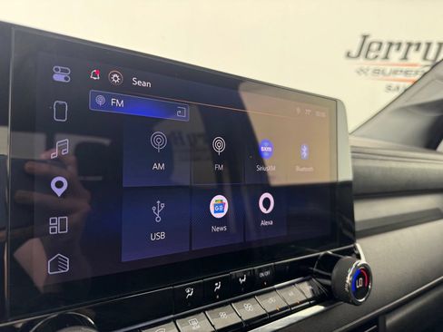 Used 2025 Chevrolet Colorado Trail Boss AWD/4WD image 19