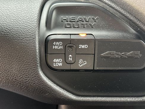 Used 2024 RAM 2500 Tradesman w/ Chrome Appearance Group AWD/4WD image 24