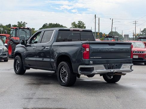 Used 2019 Chevrolet Silverado 1500 LTZ w/ LTZ Plus Package image 3