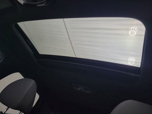 Used 2022 Hyundai Santa Cruz SEL Premium image 10