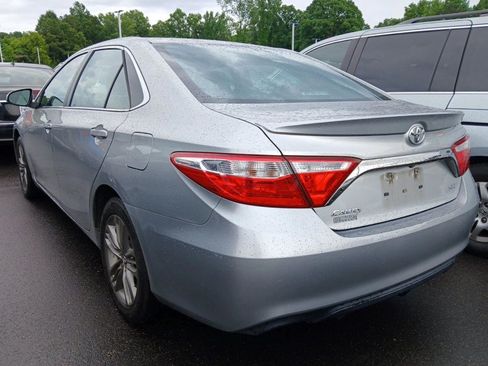 Used 2017 Toyota Camry SE FWD image 4