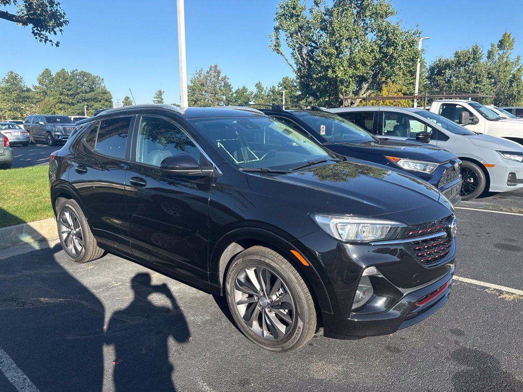 Used 2023 Buick Encore GX Select w/ Sport Touring Package FWD image 1
